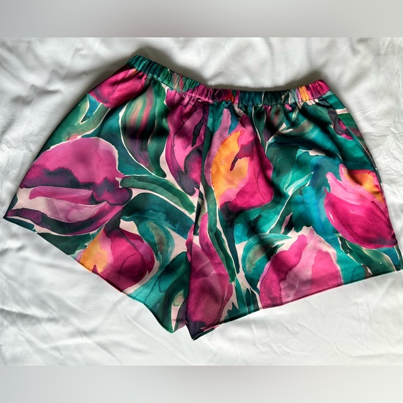 Fabletics EcoSatin Sleep Shorts Tulip - Picture 2 of 5